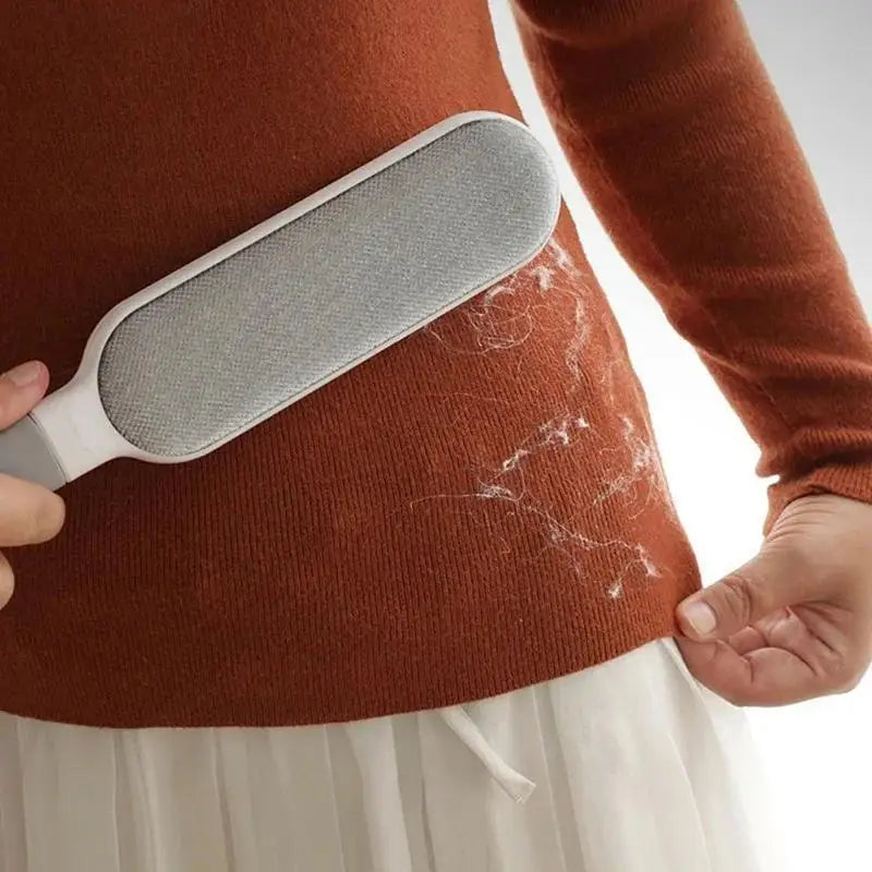 The SleekDual Sweep | Double-Sided Electrostatic Fabric Refresher